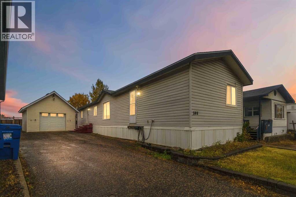 108 Gregoire Crescent Property Photo 2