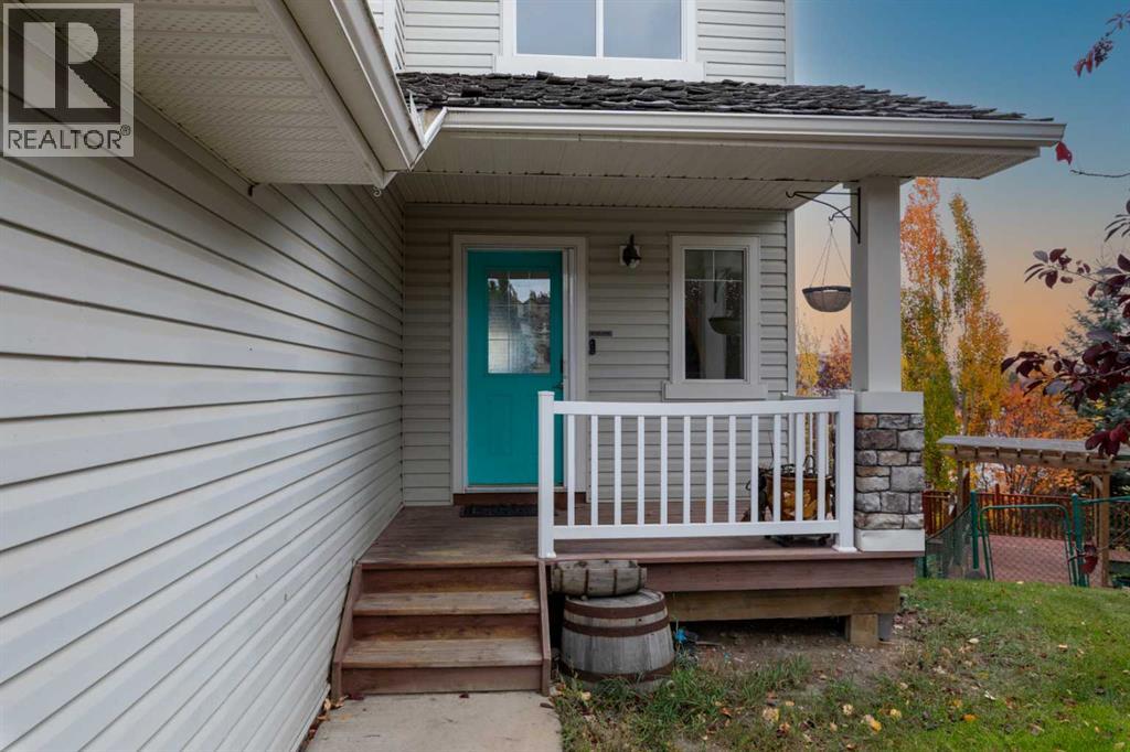 151 Bow Ridge Crescent Property Photo 2