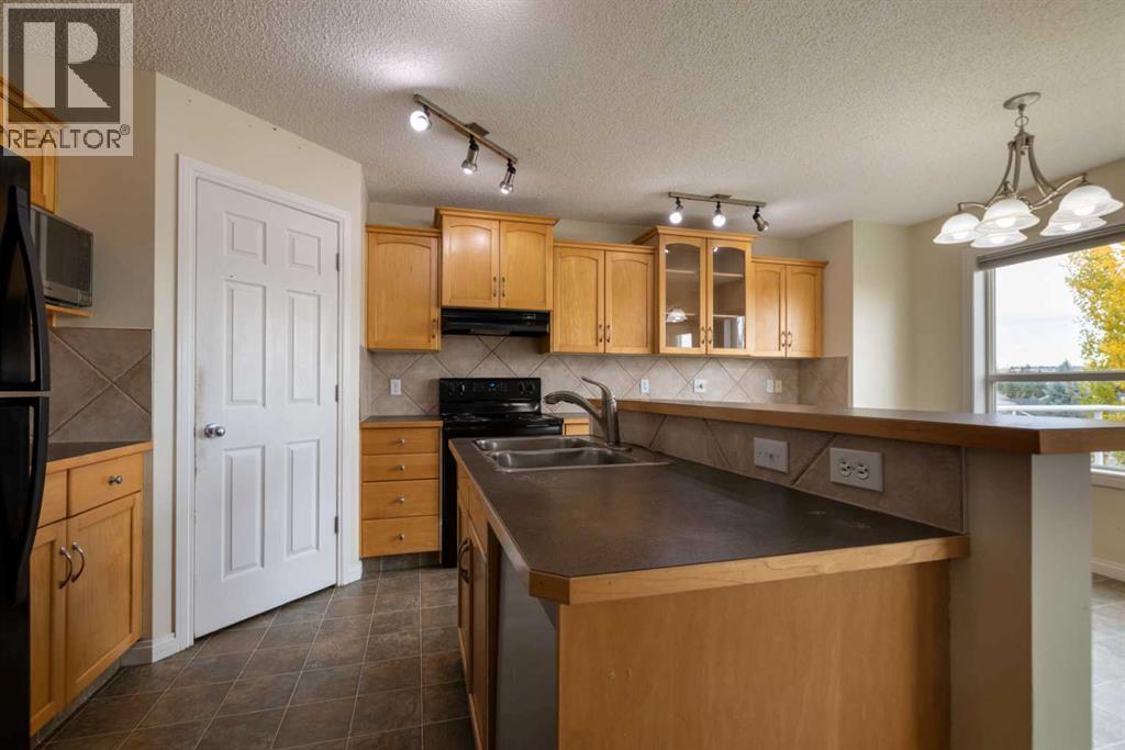 151 Bow Ridge Crescent Property Photo 9