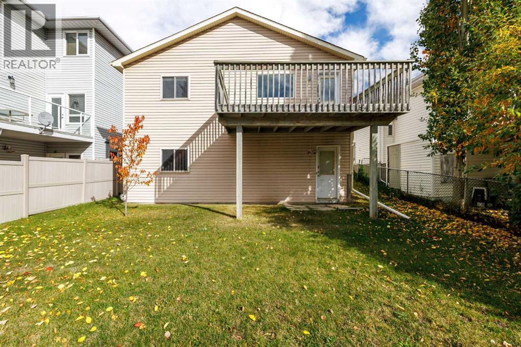 119 Hawkmount Close Nw Property Photo 9
