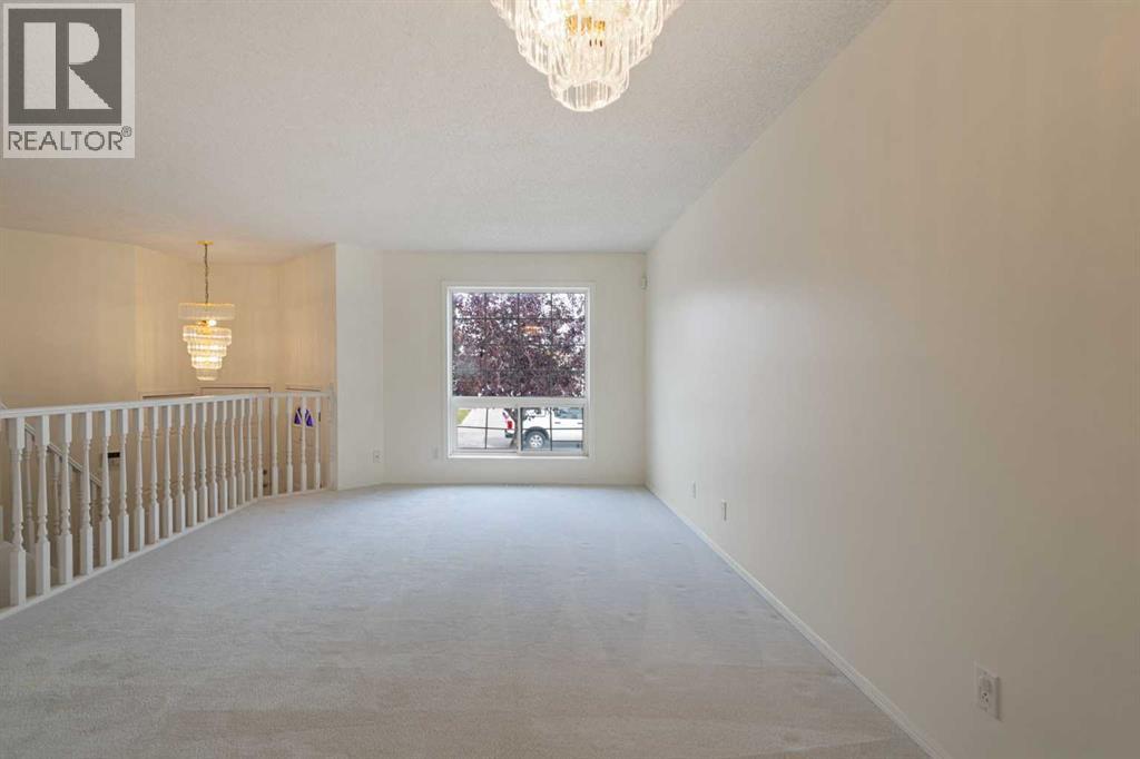 119 Hawkmount Close Nw Property Photo 16