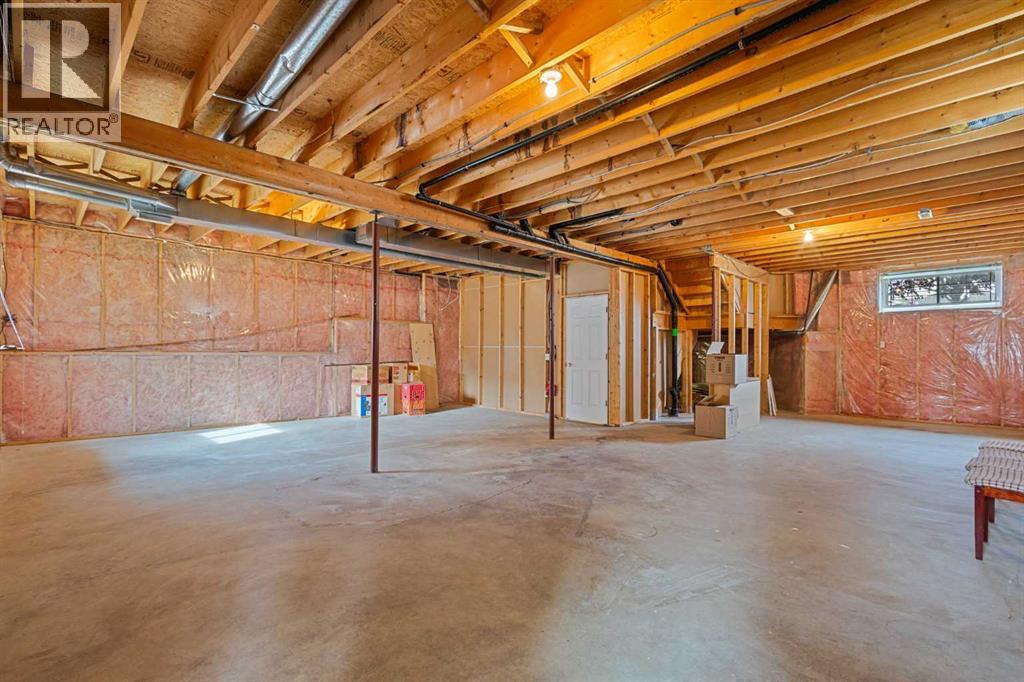 119 Hawkmount Close Nw Property Photo 34