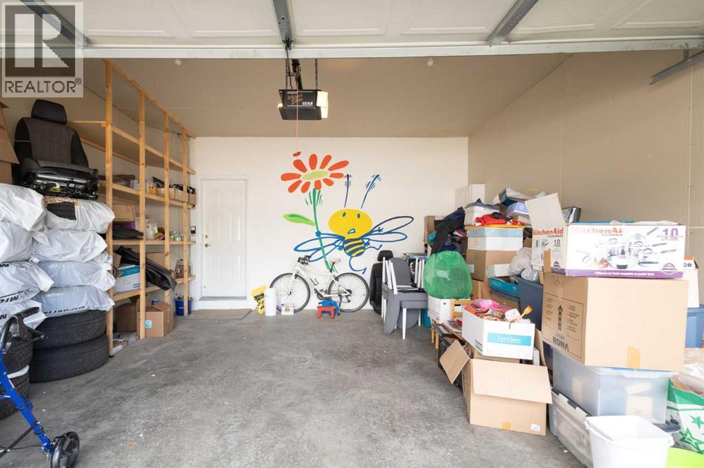 119 Hawkmount Close Nw Property Photo 35