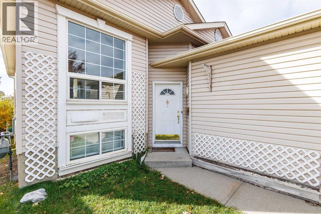 119 Hawkmount Close Nw Property Photo 40