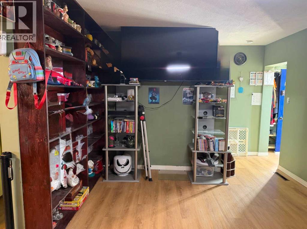 5114 52 Street Property Photo 10