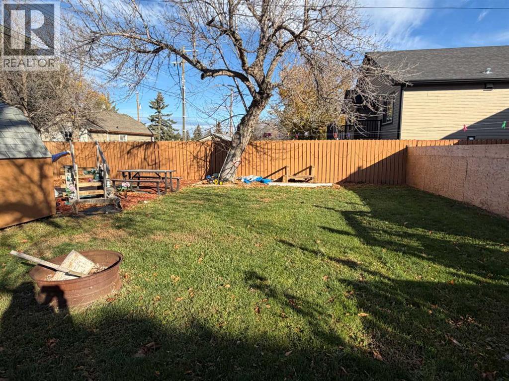 5114 52 Street Property Photo 28