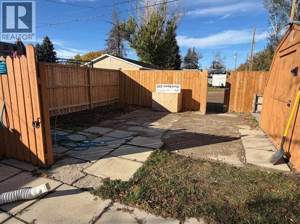 5114 52 Street Property Photo 29