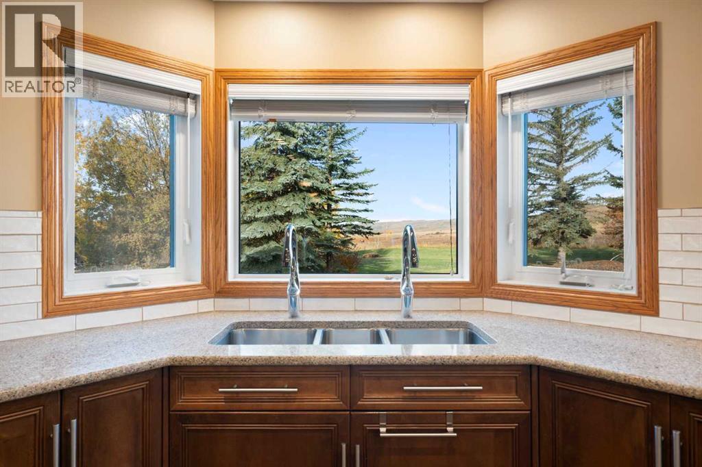 505 Bearspaw Village Ridge Nw Property Photo 11