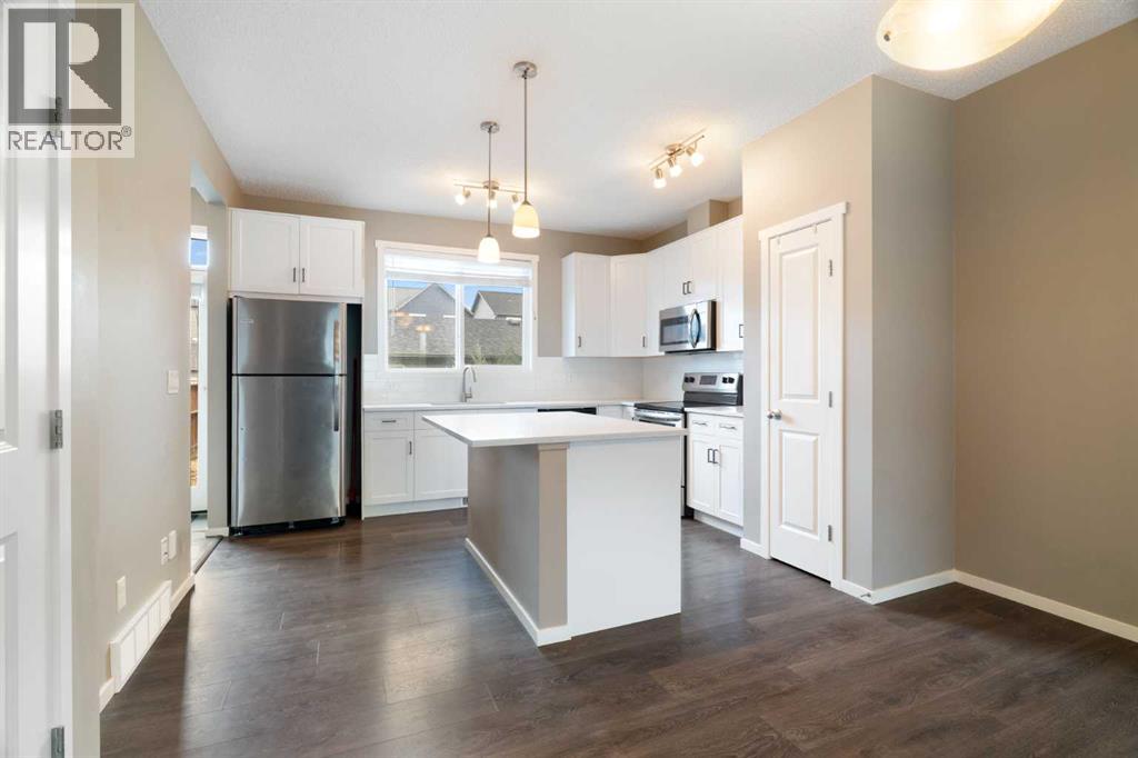 372 Kingsmere Way Se Property Photo 7