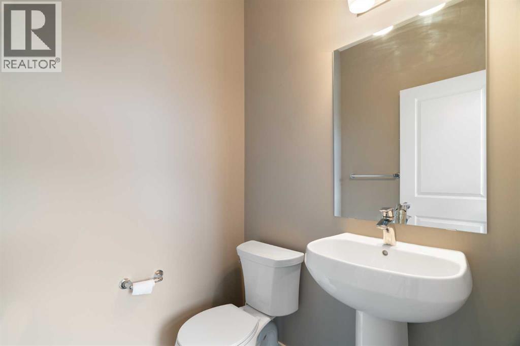 372 Kingsmere Way Se Property Photo 10
