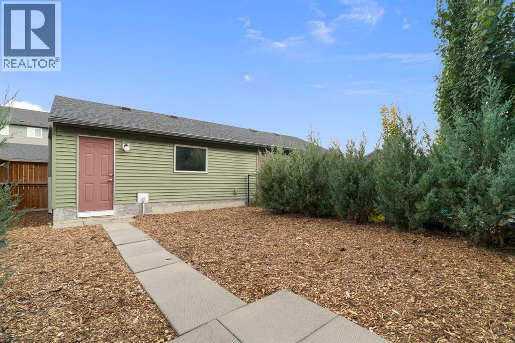 372 Kingsmere Way Se Property Photo 17