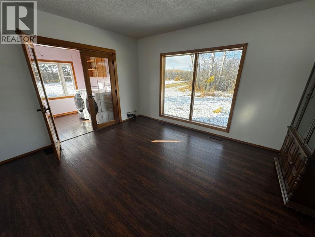 95078 Township Road 740 Property Photo 6