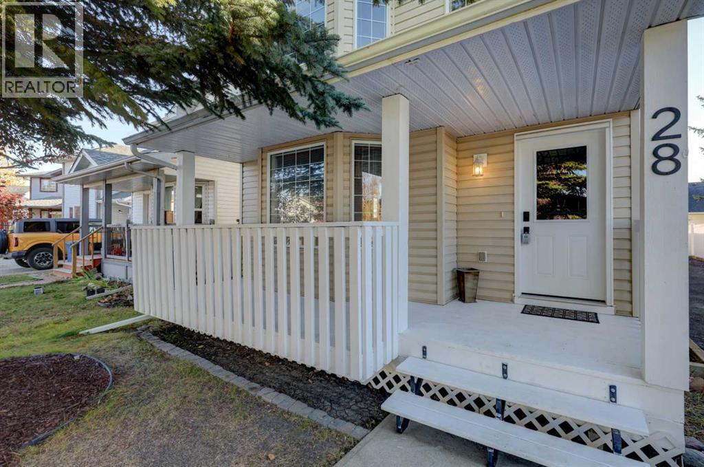 28 Woodside Circle Nw Property Photo 1