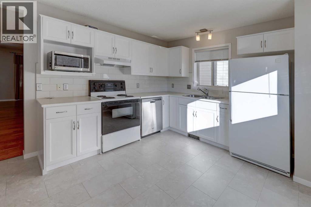 28 Woodside Circle Nw Property Photo 12