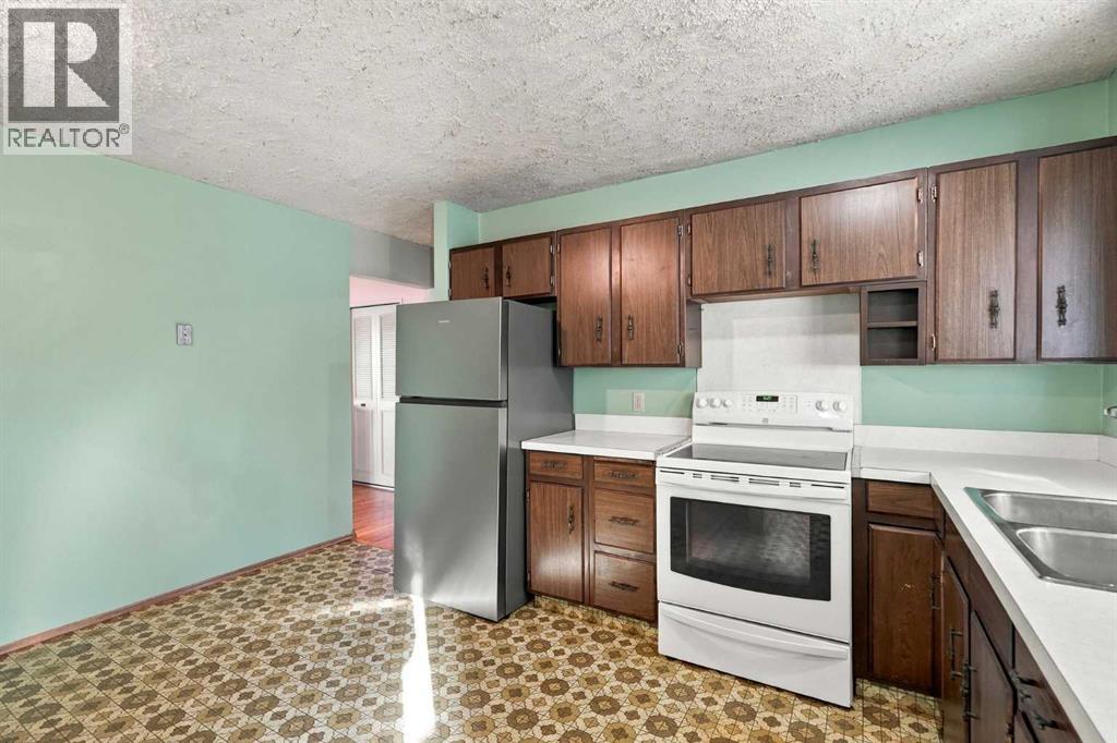 556 Lysander Drive Se Property Photo 10