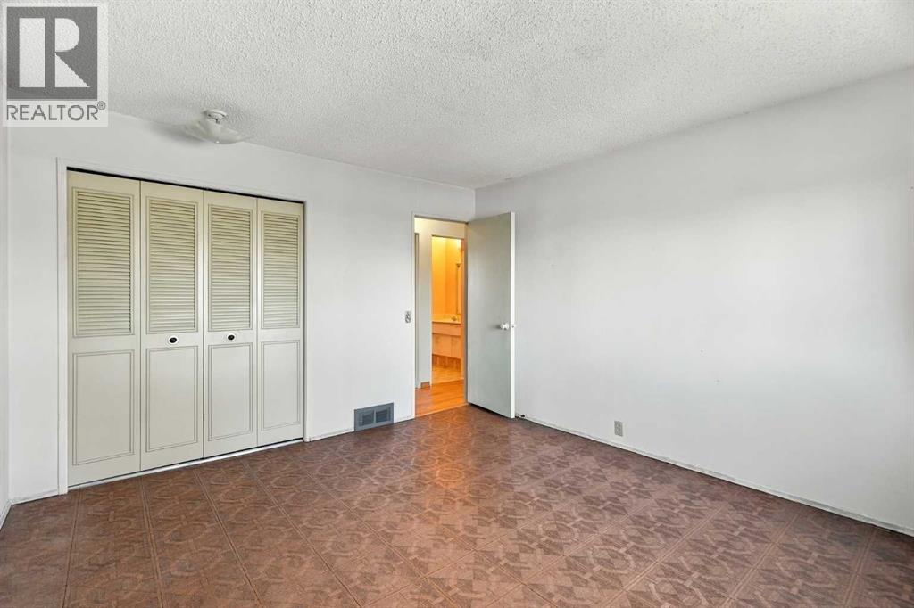556 Lysander Drive Se Property Photo 13