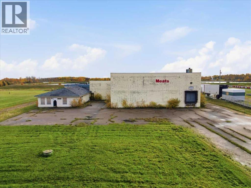 5717 50 Street Property Photo 1