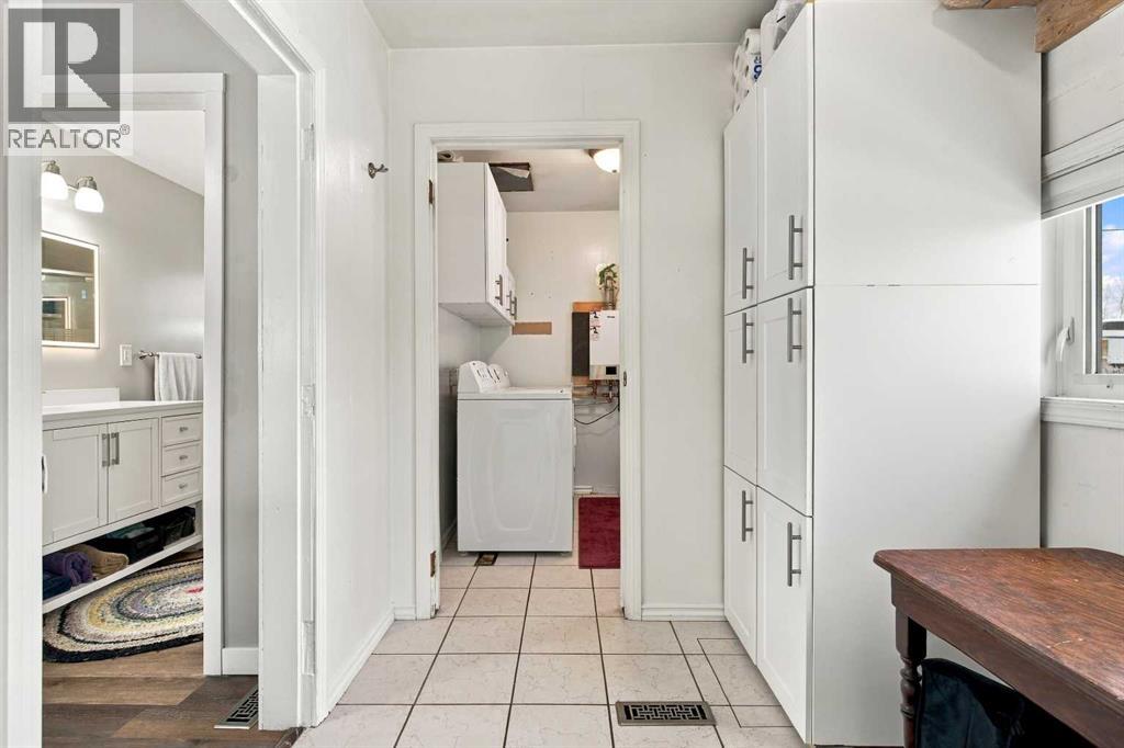 5022 50 Avenue Property Photo 8
