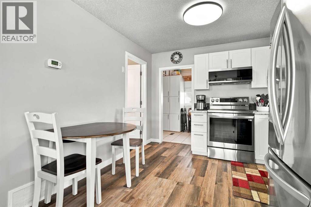 5022 50 Avenue Property Photo 12