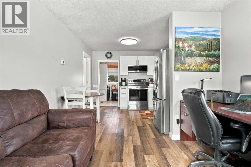 5022 50 Avenue Property Photo 21
