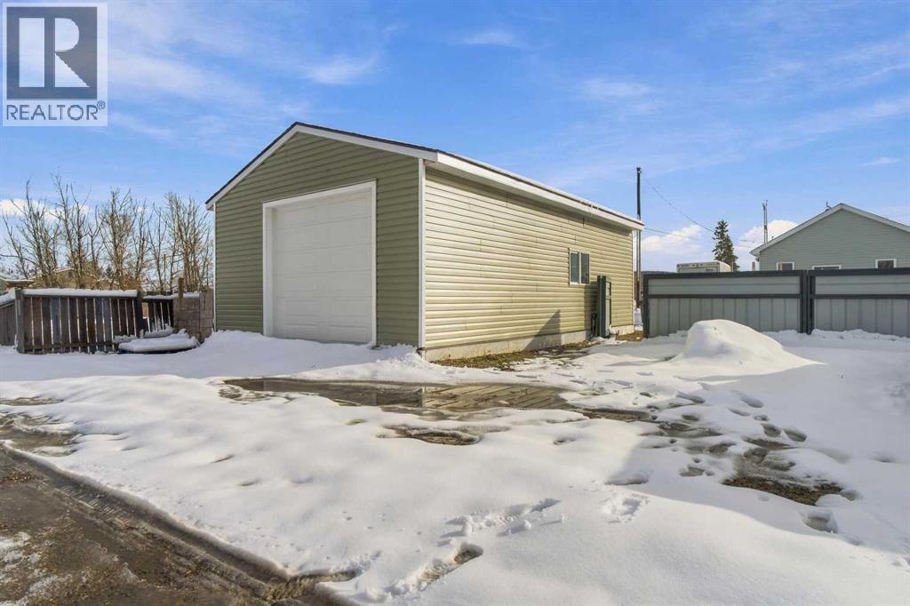 5022 50 Avenue Property Photo 28