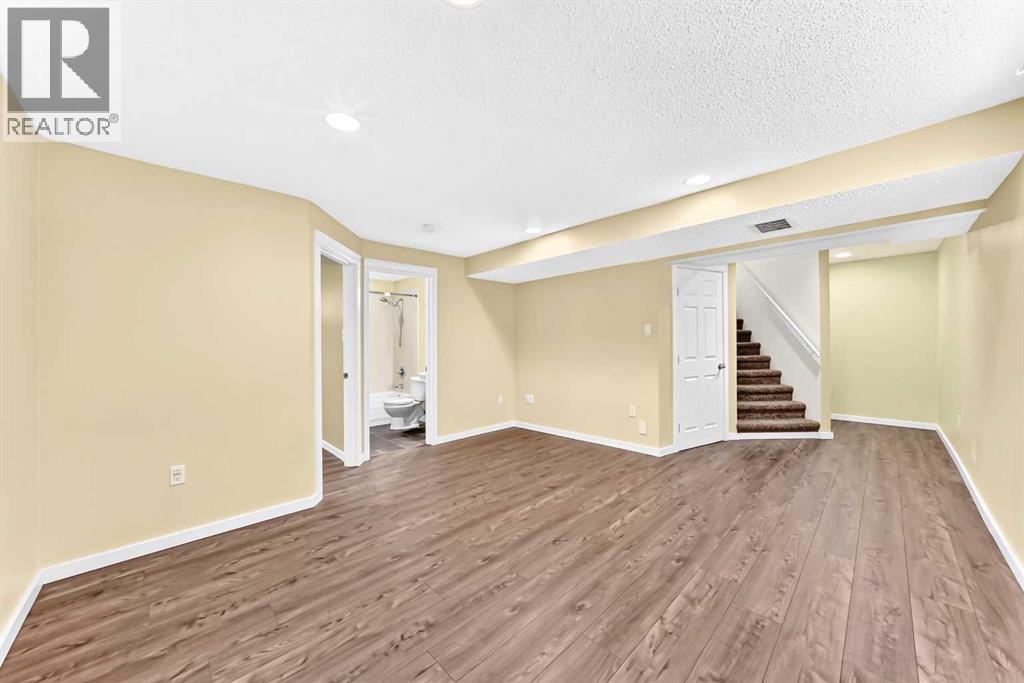 210 Brightonstone Green Se Property Photo 29
