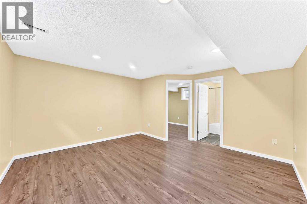 210 Brightonstone Green Se Property Photo 30