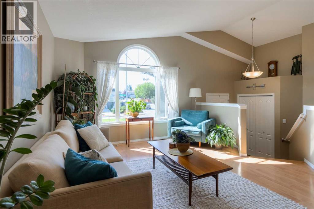 159 Grand River Boulevard W Property Photo 8