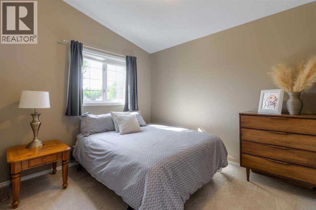 159 Grand River Boulevard W Property Photo 26
