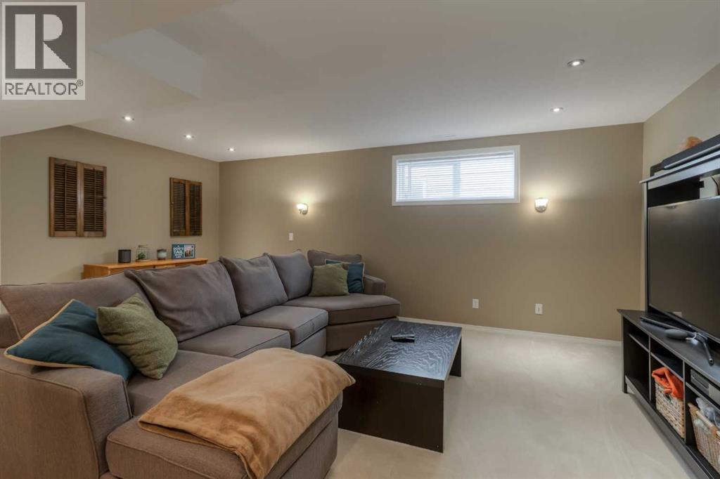 159 Grand River Boulevard W Property Photo 31