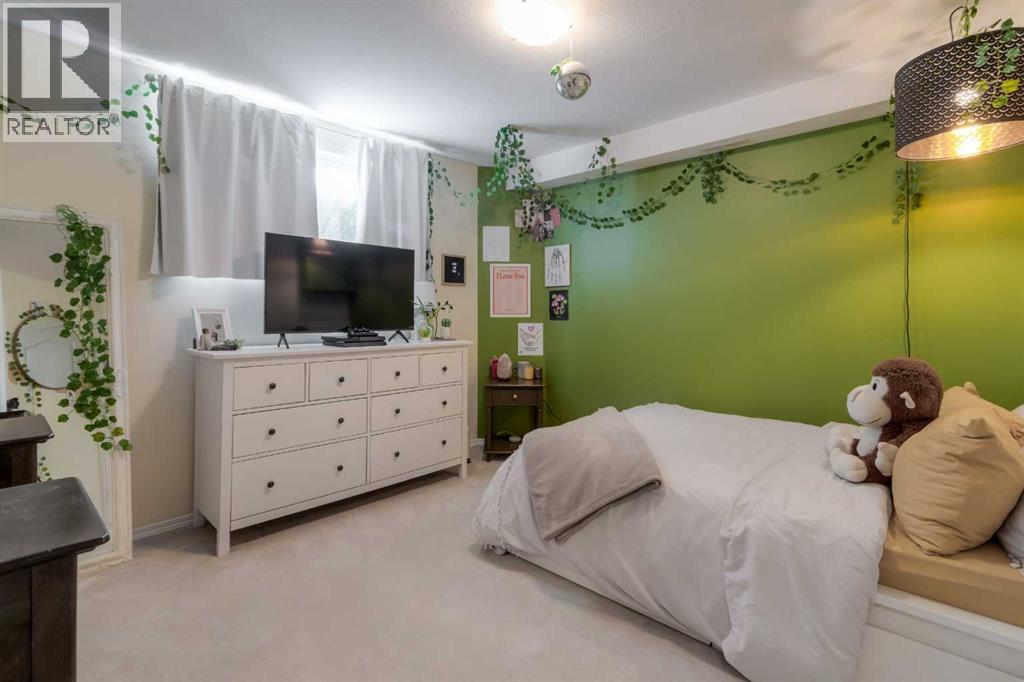 159 Grand River Boulevard W Property Photo 34