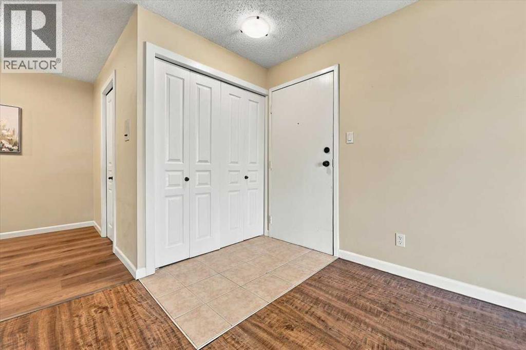 6400 Coach Hill Road Southwest Property Photo 2