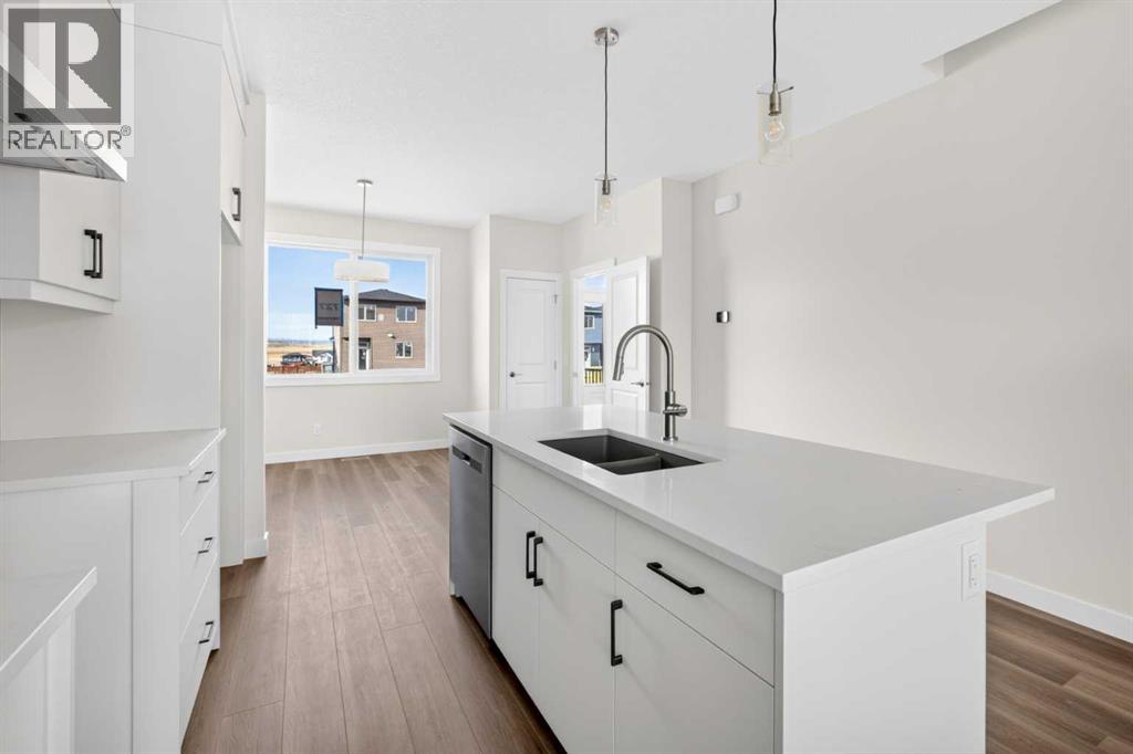 727 Lucas Boulevard Nw Property Photo 6