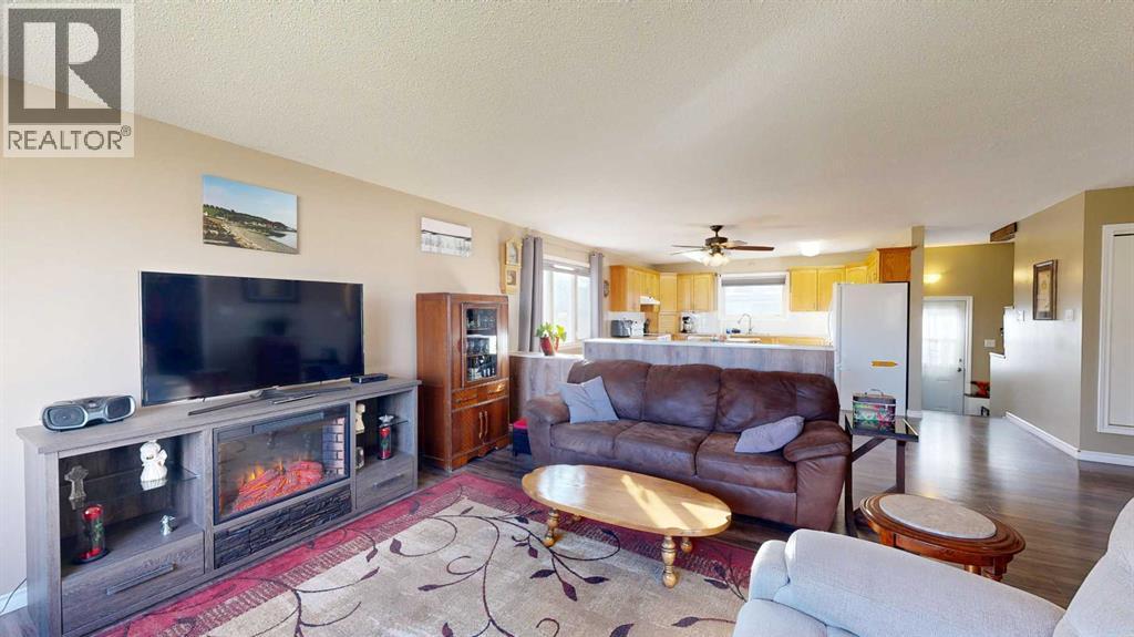 4002 58 Street Property Photo 5