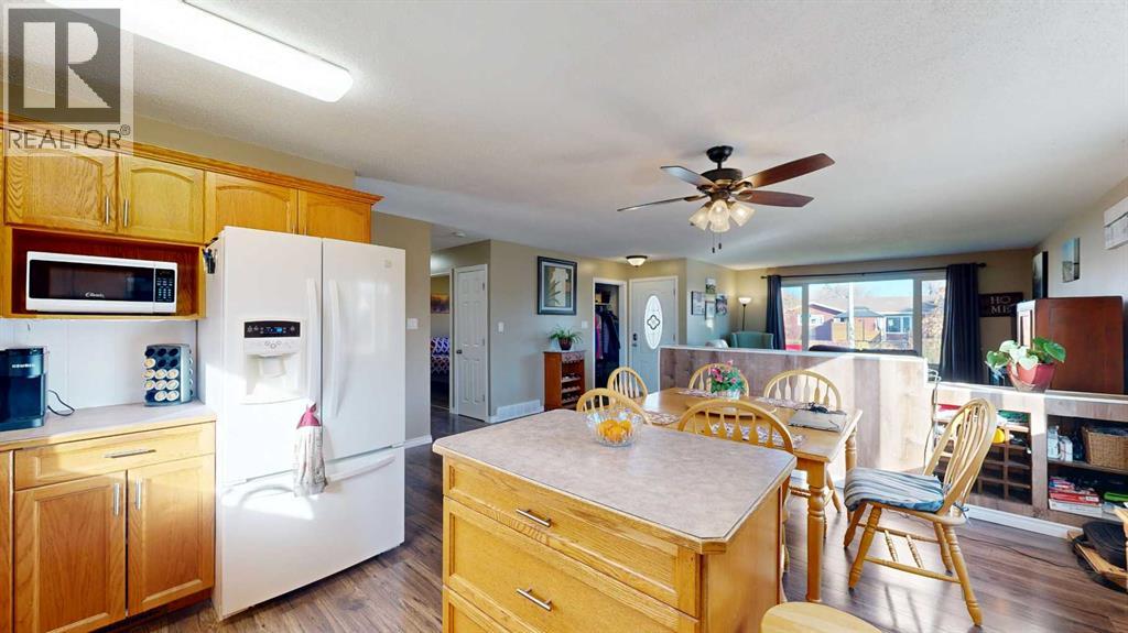 4002 58 Street Property Photo 8