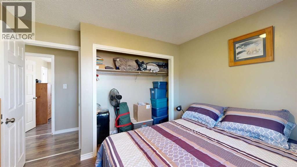 4002 58 Street Property Photo 16