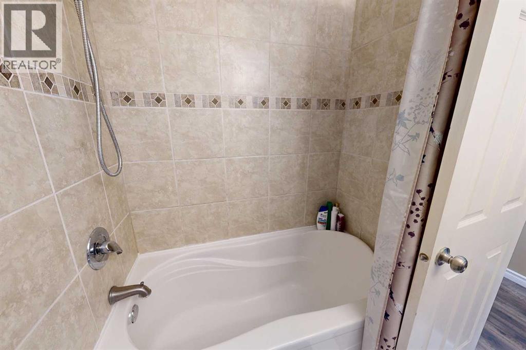 4002 58 Street Property Photo 22