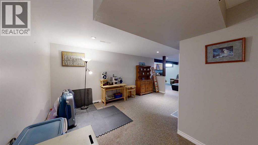 4002 58 Street Property Photo 32