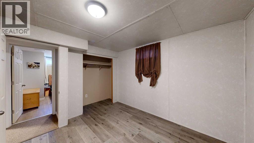 4002 58 Street Property Photo 38