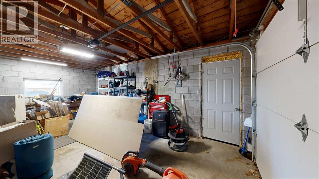 4002 58 Street Property Photo 43