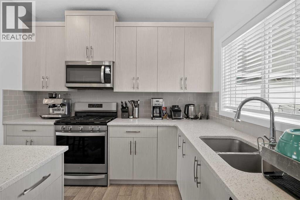 60 Walcrest Gate Se Property Photo 14