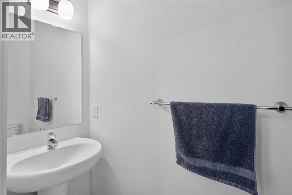 60 Walcrest Gate Se Property Photo 15