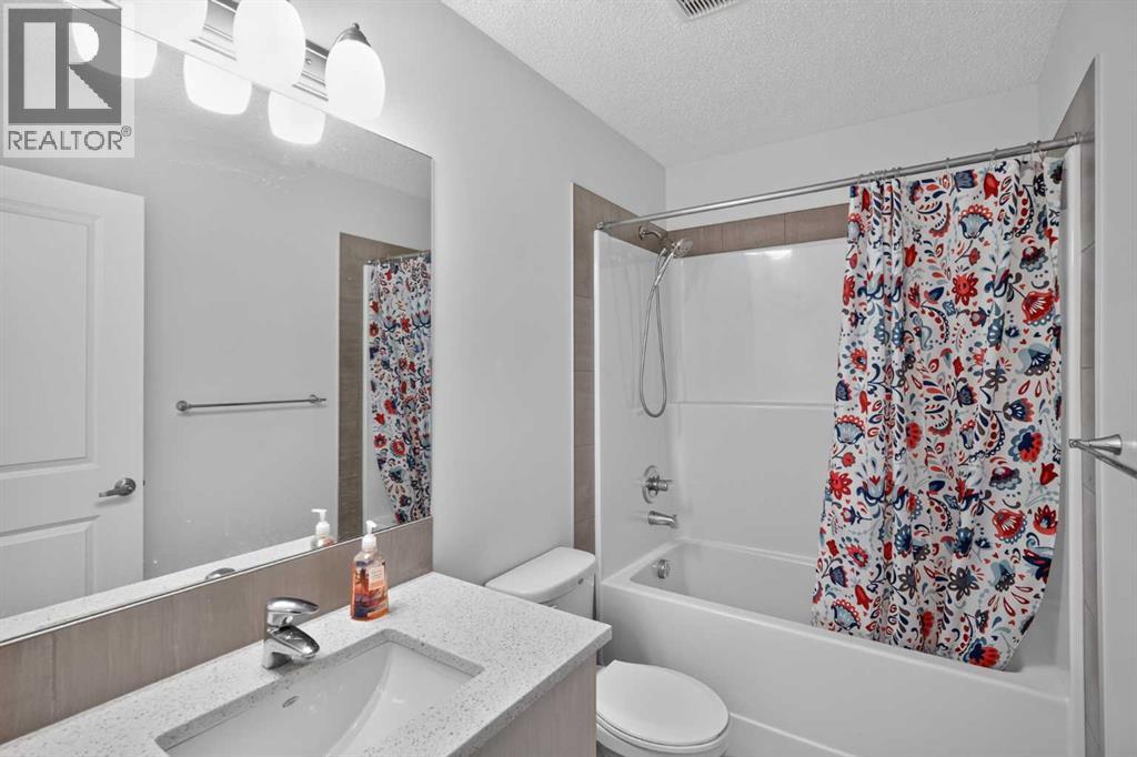 60 Walcrest Gate Se Property Photo 22