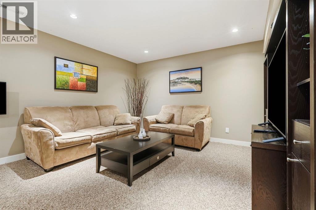 76 Crystal Green Drive Property Photo 32