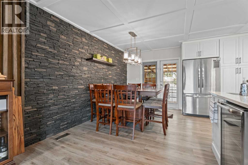 10 Mountain Street E Property Photo 8