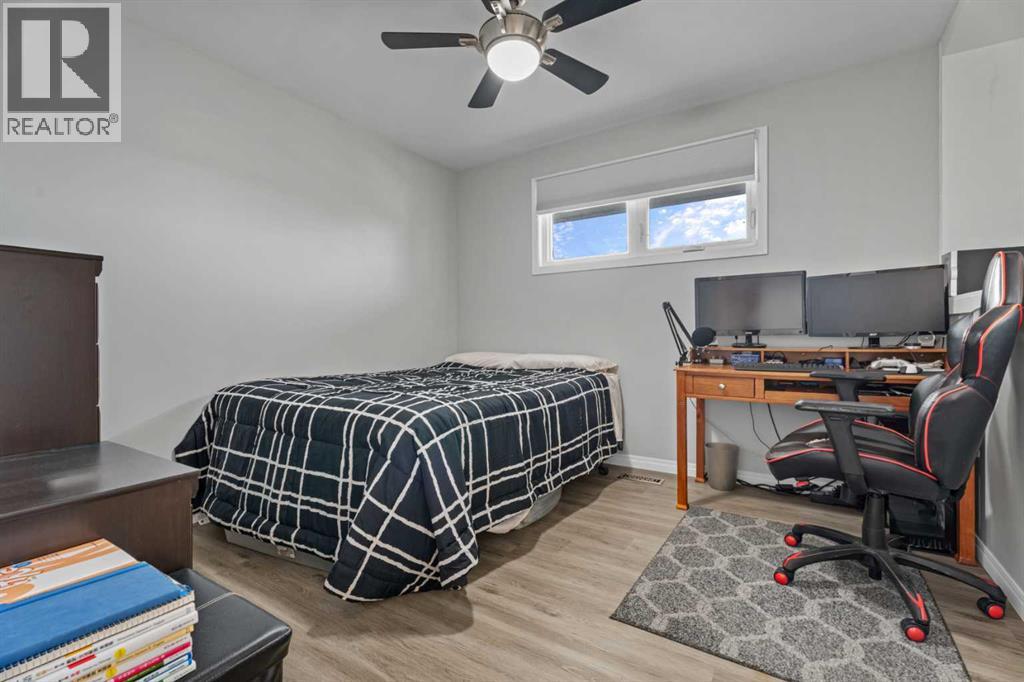 10 Mountain Street E Property Photo 20
