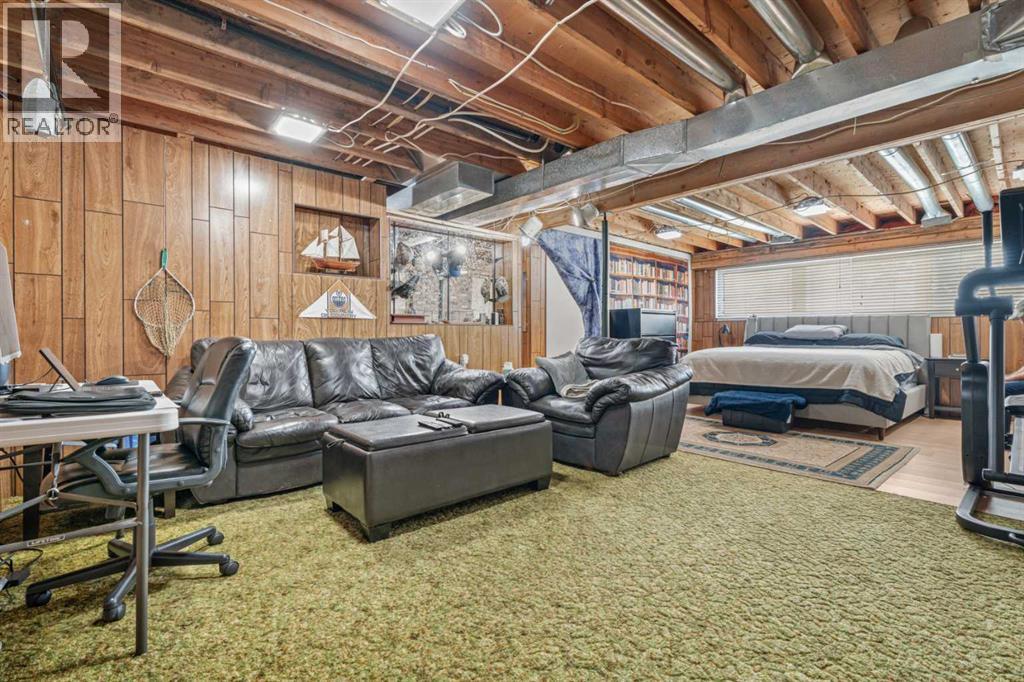 10 Mountain Street E Property Photo 28