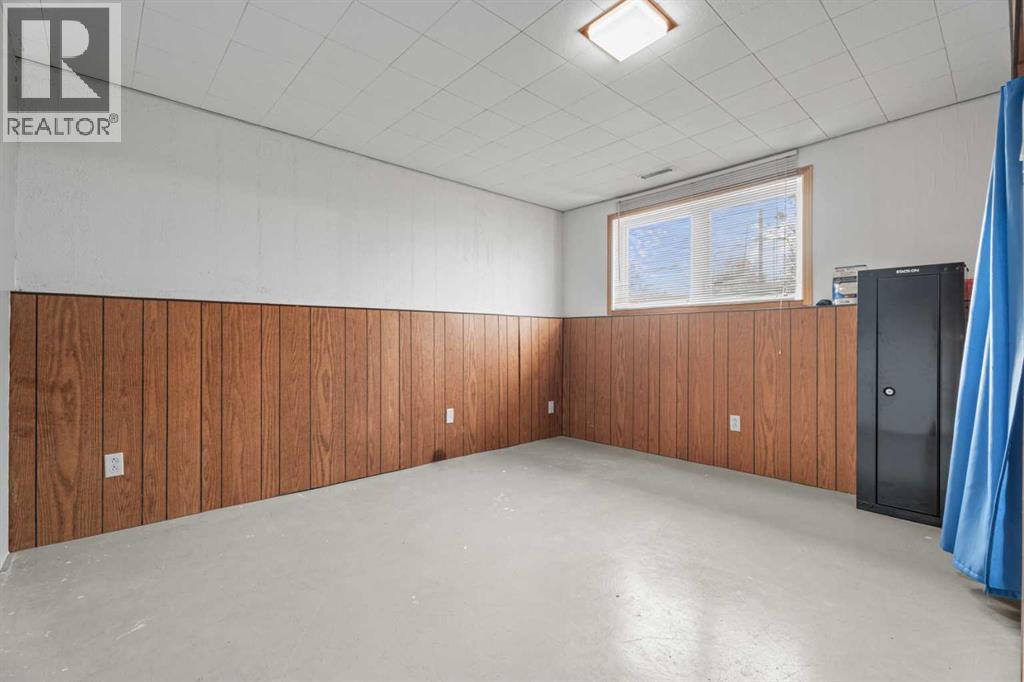 10 Mountain Street E Property Photo 29