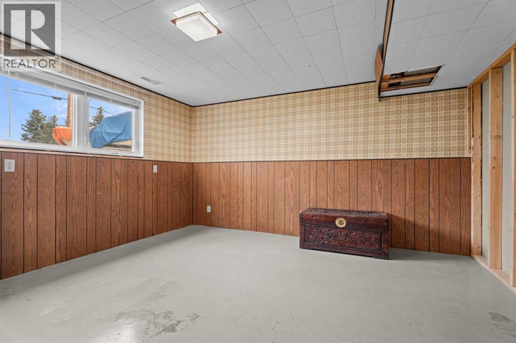 10 Mountain Street E Property Photo 31
