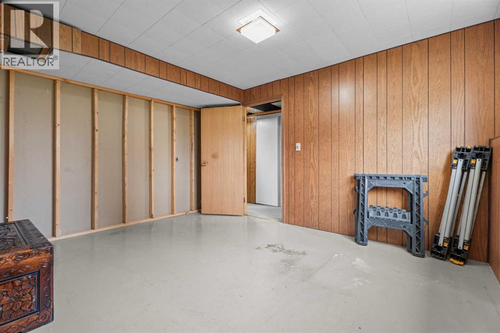 10 Mountain Street E Property Photo 32